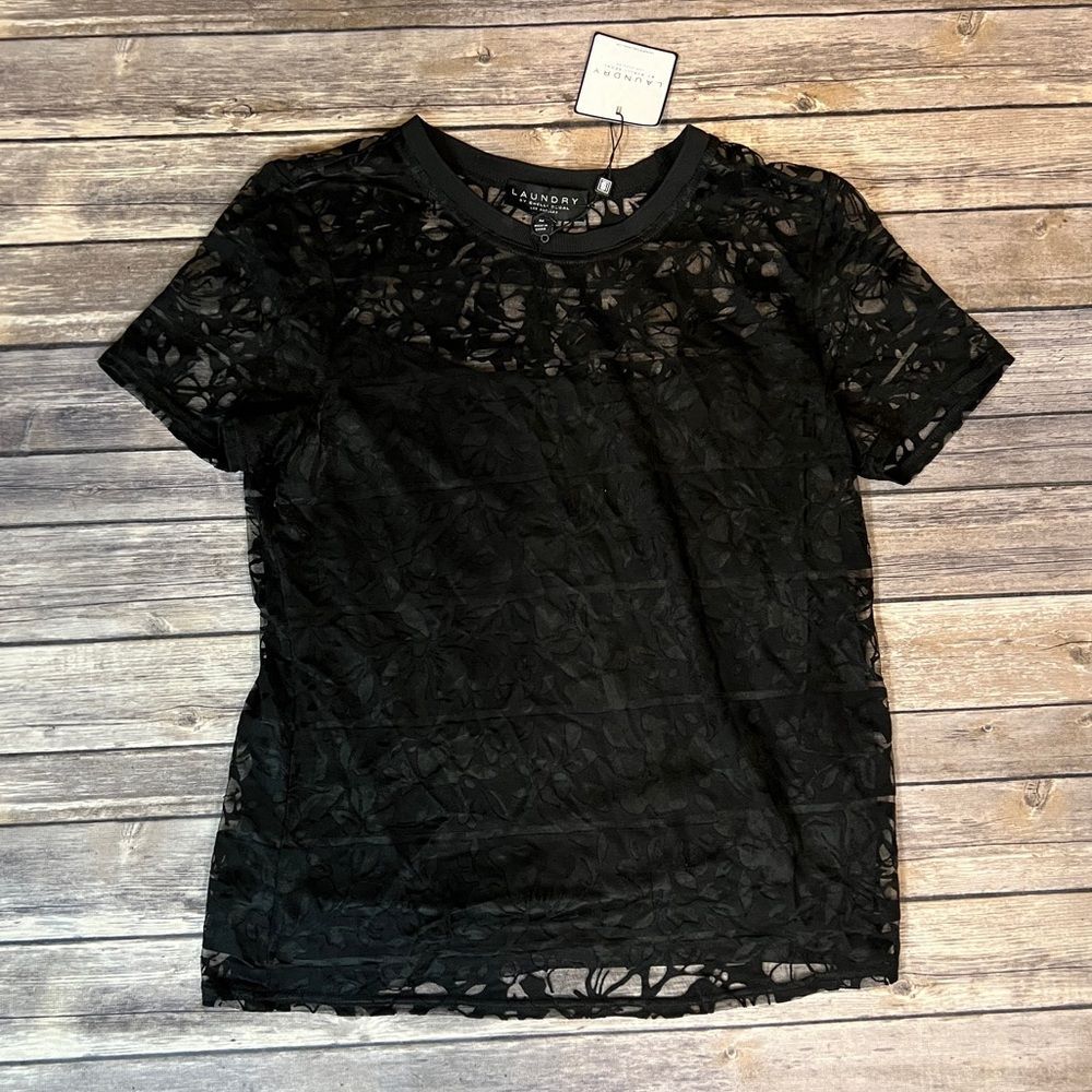NWT Laundry by Shelli Segal Black Floral Top - Size Medium